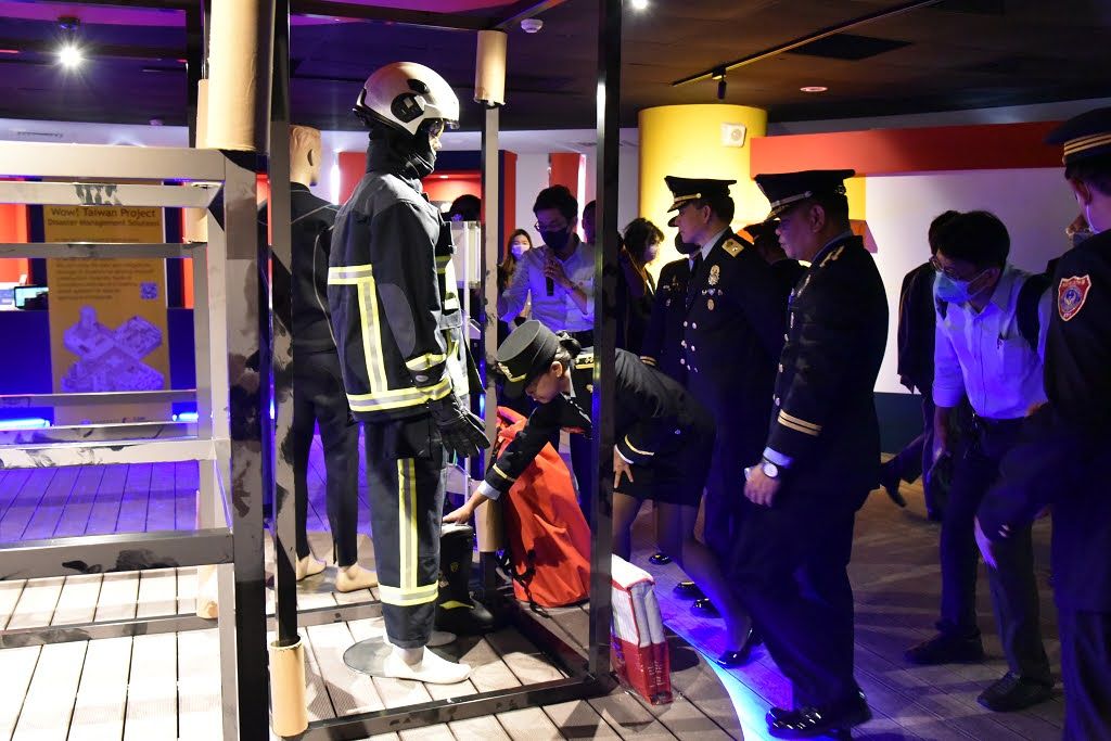 「ได้รับเกียรติยศรางวัลฟีนิกซ์จากกรมดับเพลิง กระทรวงมหาดไทย」